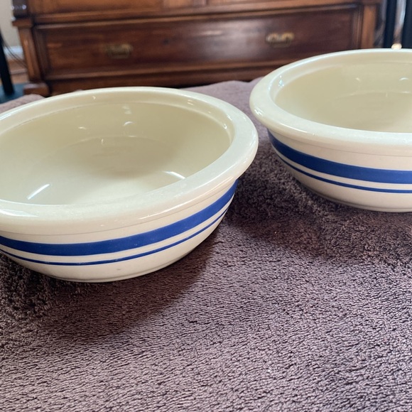 Set of 2 Roseville Friendship Pottery Bowls for cereal, fruit or soup. 6 inch - Picture 2 of 7